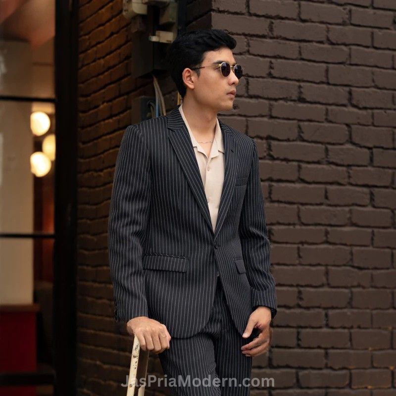 Jas Hitam Pria Slimfit Stripe